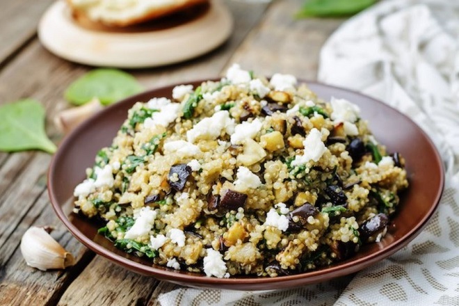 salade de quinoa et aubergine
